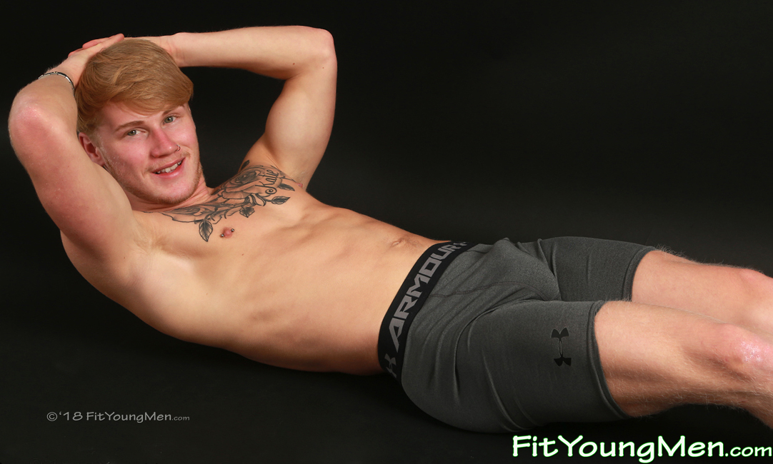 Fit Young Men: Model Craig Bronson - Personal Trainer - Athletic Young Personal Trainer Craig Pumps up Lots of Big Muscles!