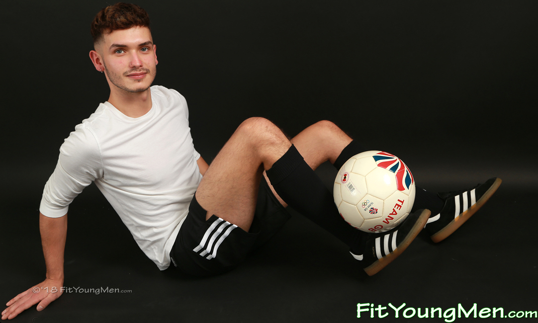 Fit Young Men: Model Charlie Henshaw - Footballer - Tall Young Footballer Charlie Shows his Lean and Toned Body