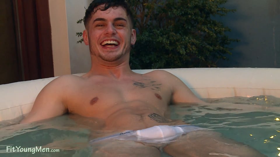 Fit Young Men: Model Aldo - Aldo While Naked in thhe Hot Tub chats about his Photo Shoot!