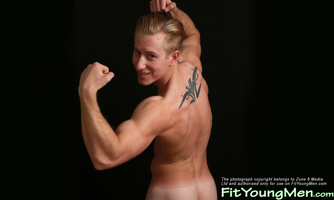 Fit Young Men: Model Kris Boyson - Personal Trainer Kris Boyson Shows us What Katie Price Enjoys!