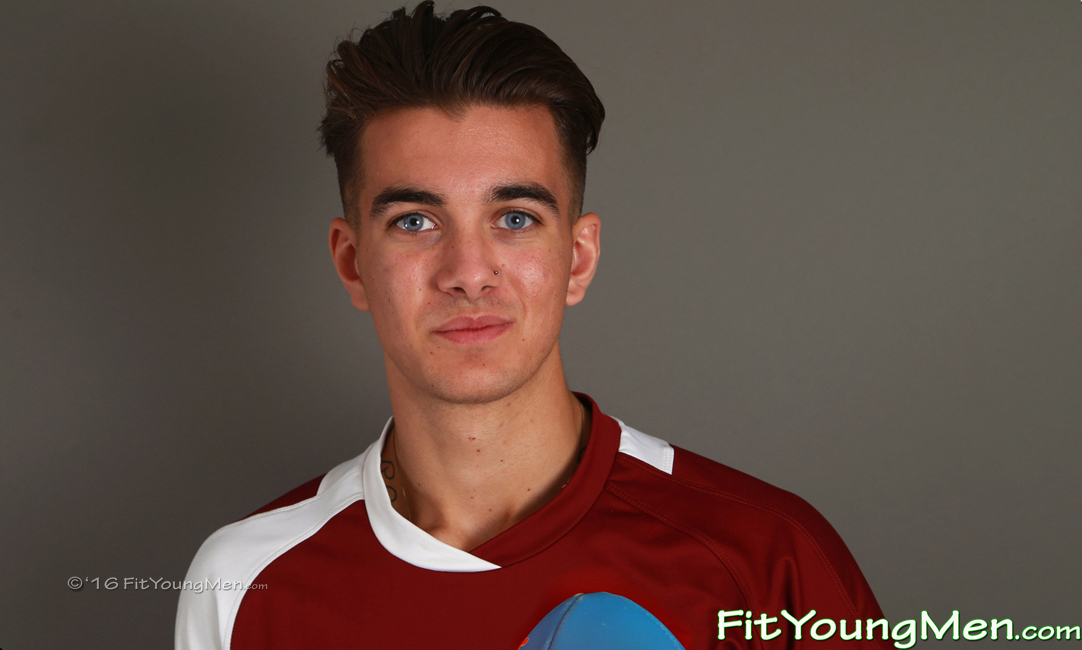 Fit Young Men: Model Cameron Cowell - Rugby Player - Hunky Young Rugby Player Cameron Shows us his Body