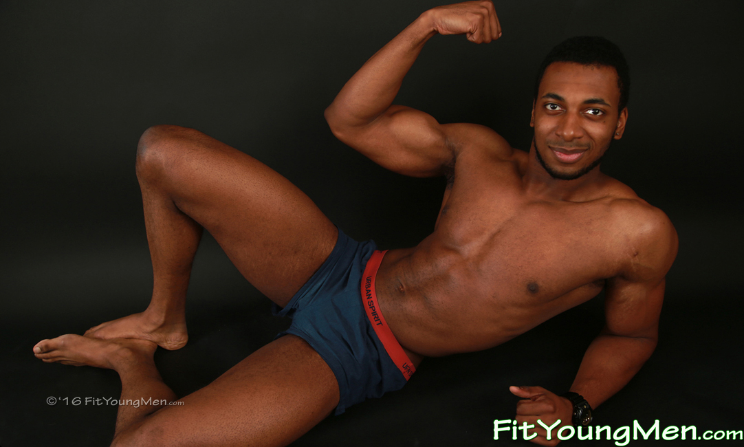 Fit Young Men: Model Jamie Higson - Personal Trainer - Muscular and Tall Laid Back Personal Trainer Jamie Pumps Up!