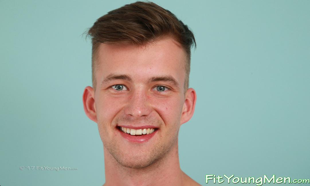 Fit Young Men: Model Finlay Thomas - Footballer - Athletic Young Footballer Finlay Pumps all his Big his Muscles!