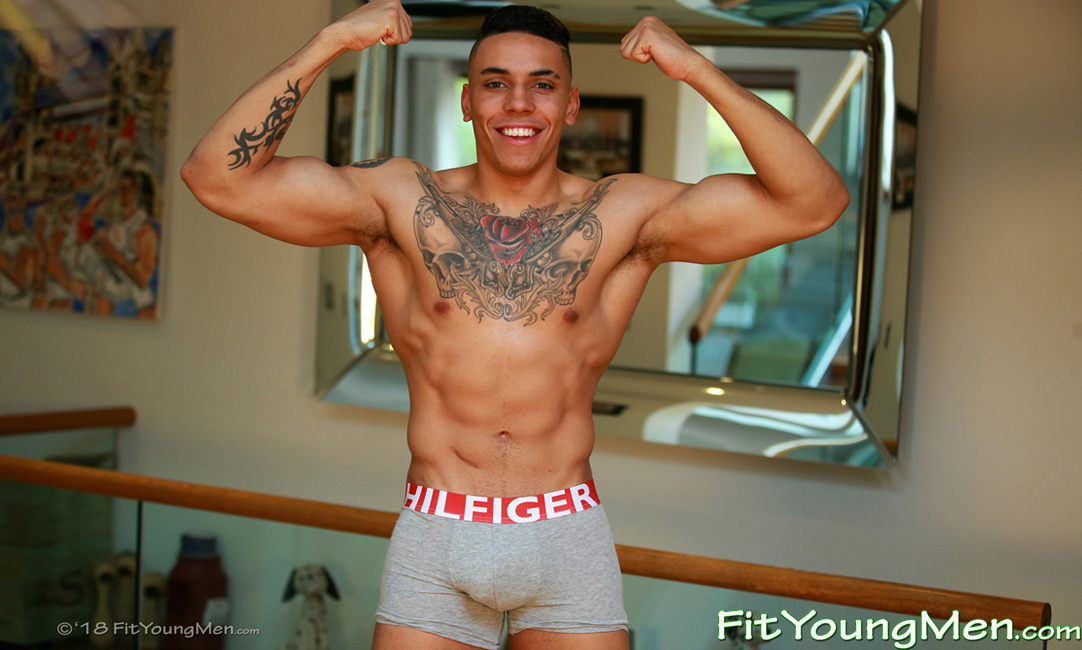 Fit Young Men: Model Brandon McManus - Personal Trainer - Tall & Muscular Personal Trainer Brandon Pumps his Muscles Hard!