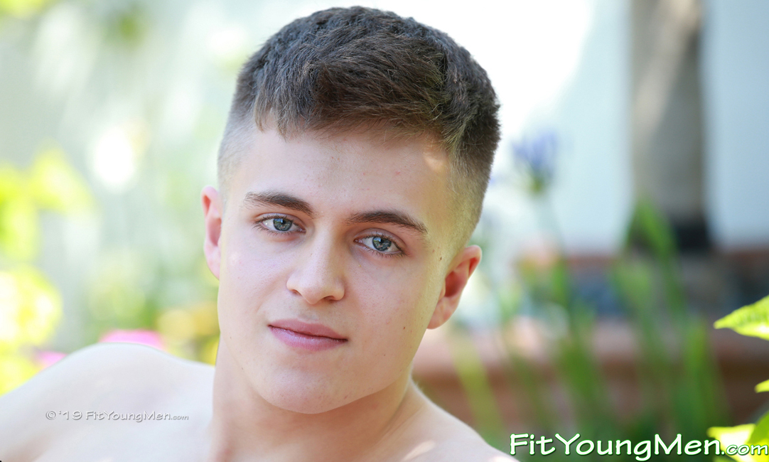 Fit Young Men: Model Harrison Davis - Gym - Keen Boxer and Footballer Harrison Shows off his Lean Physique 