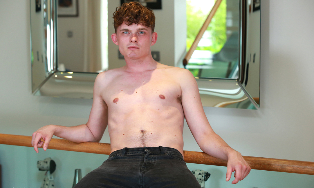 Fit Young Men: Model Dustin Bronson - Gym - Athletic Young Footballer Dustin Shows us his Long Legs & Toned Body