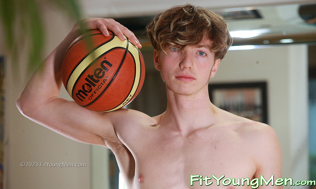 Fit Young Men: Model Fin Brown - Basketballer - Tall & Athletic Basketball Player Shows off his Skills & Lean Body