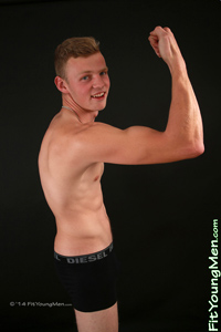 Fit Young Men Model Jordan Henderson Naked Wrestler