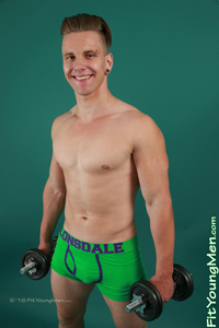 Fit Young Men Model Aron Kasper Naked Gym
